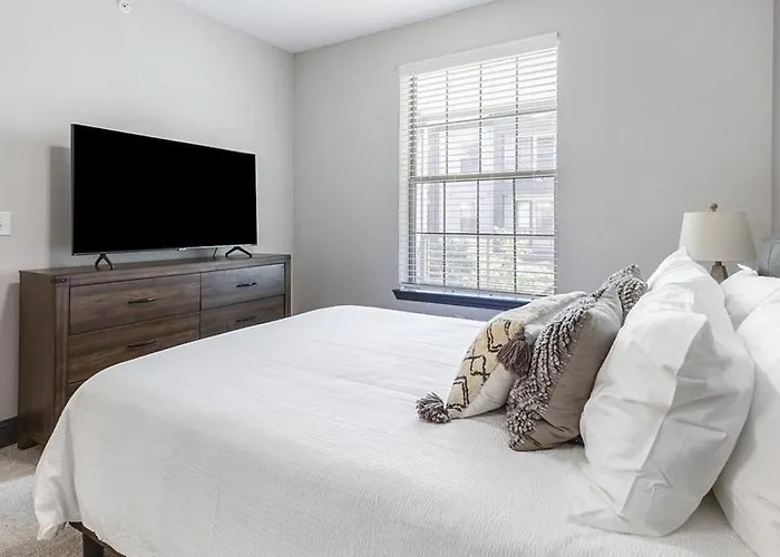 Landing Modern With Amazing Amenities Fort Worth