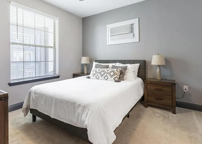 Landing Modern With Amazing Amenities * Fort Worth
